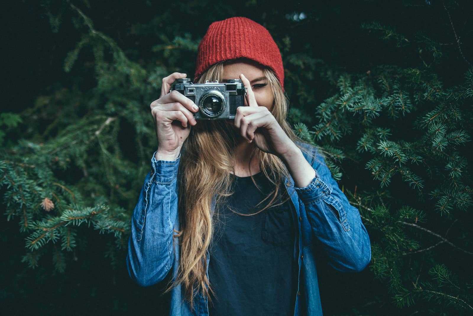 This startup uses photography to empower women around the world